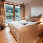 Falk - Privates Luxus-chalet Mit Sauna&pool Villa