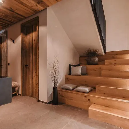 Villa Falk - Privates Luxus-chalet Mit Sauna & Pool *