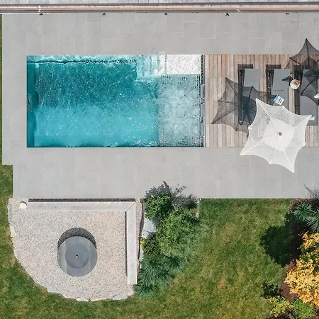Falk - Privates Luxus-chalet Mit Sauna & Pool Villa