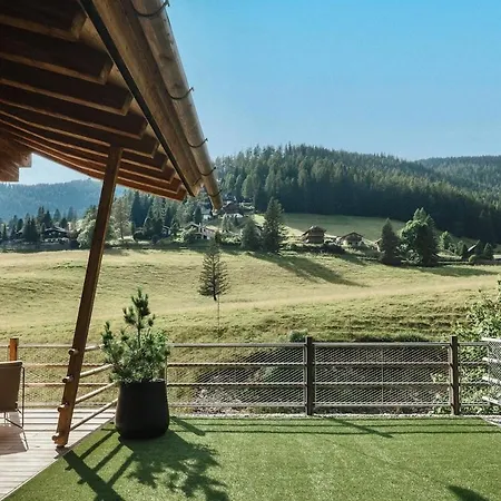 Falk - Privates Luxus-chalet Mit Sauna & Pool Villa *