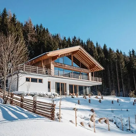 Villa Falk - Privates Luxus-chalet Mit Sauna & Pool