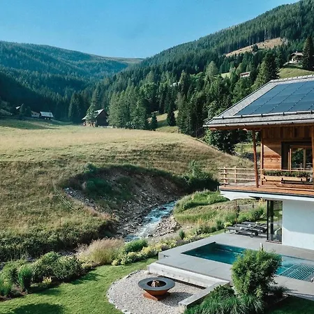 Falk - Privates Luxus-chalet Mit Sauna & Pool Villa *