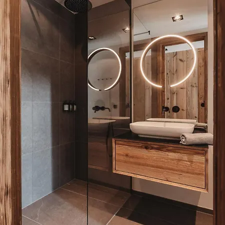 Villa Falk - Privates Luxus-chalet Mit Sauna & Pool *