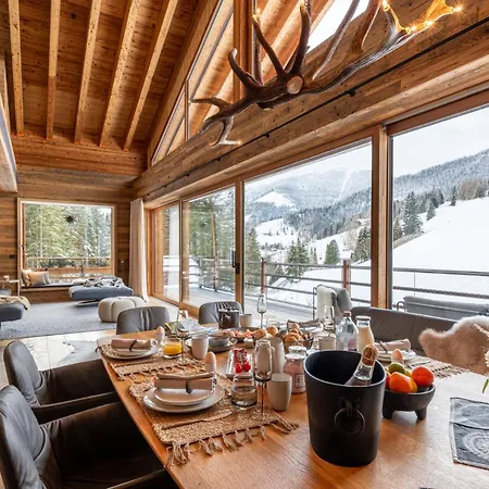 Falk - Privates Luxus-chalet Mit Sauna & Pool * סנט אוסוולד