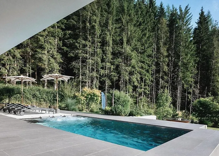 Falk - Privates Luxus-chalet Mit Sauna & Pool וילה